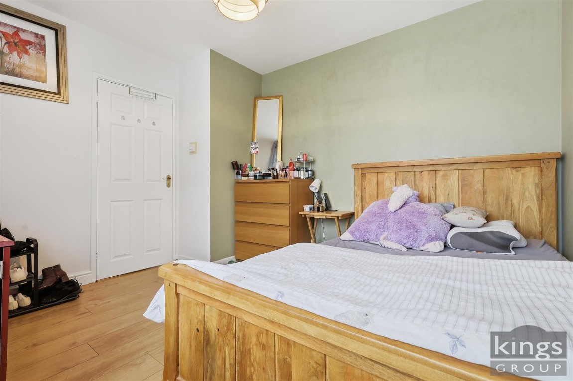 Images for Avondale Crescent, Enfield