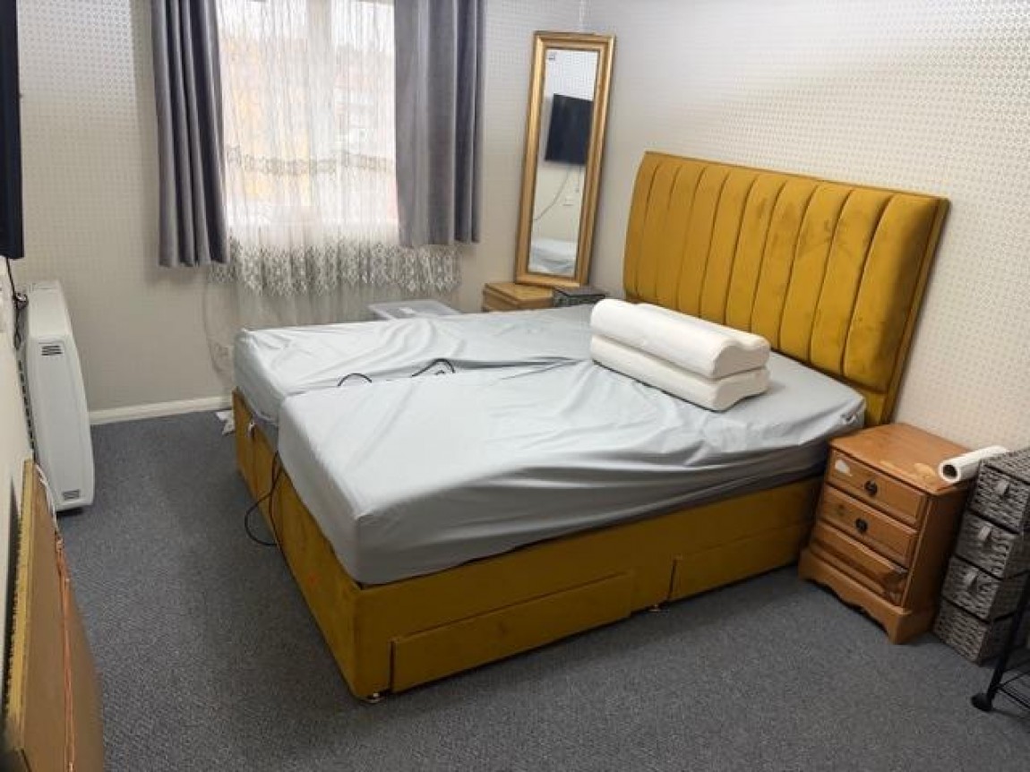 Images for Ainsley Close, Edmonton