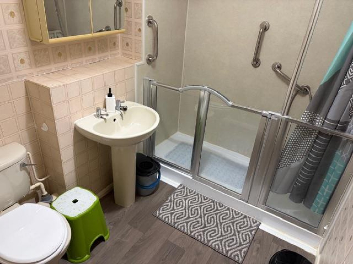 Images for Ainsley Close, Edmonton