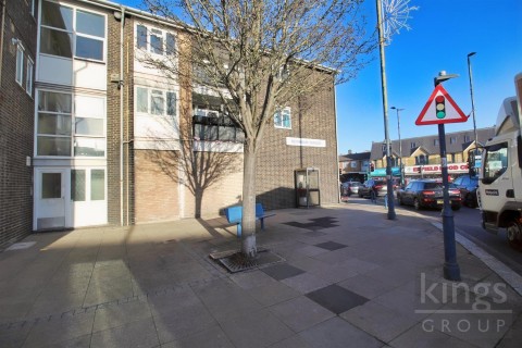 Newnham Parade, College Road, Cheshunt, Waltham Cross - EAID:KingsGroupApi2020, BID:30208-5