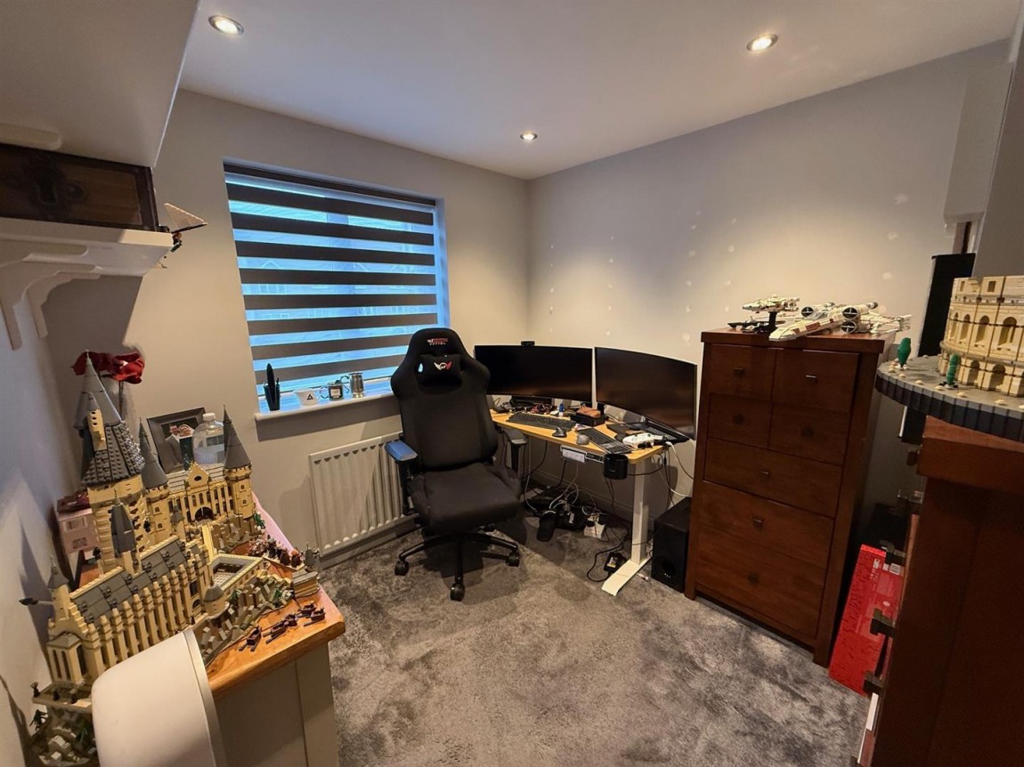 Images for Eagle Close, Waltham Abbey