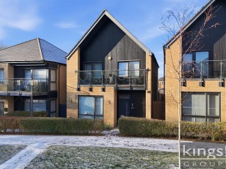 Nuthatch Drive, Newhall