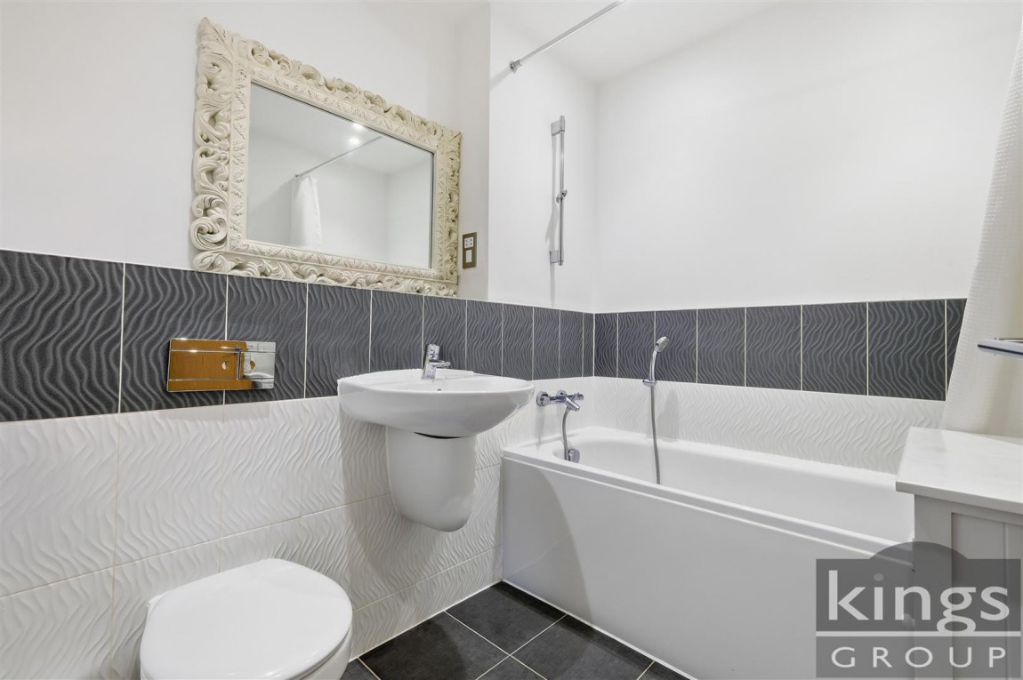 Images for Nuthatch Drive, Newhall