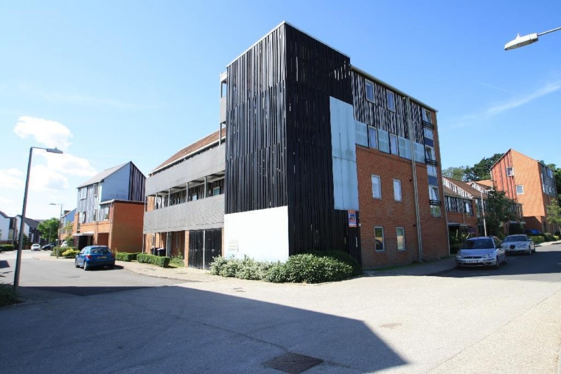 Images for Milestone Road, Newhall