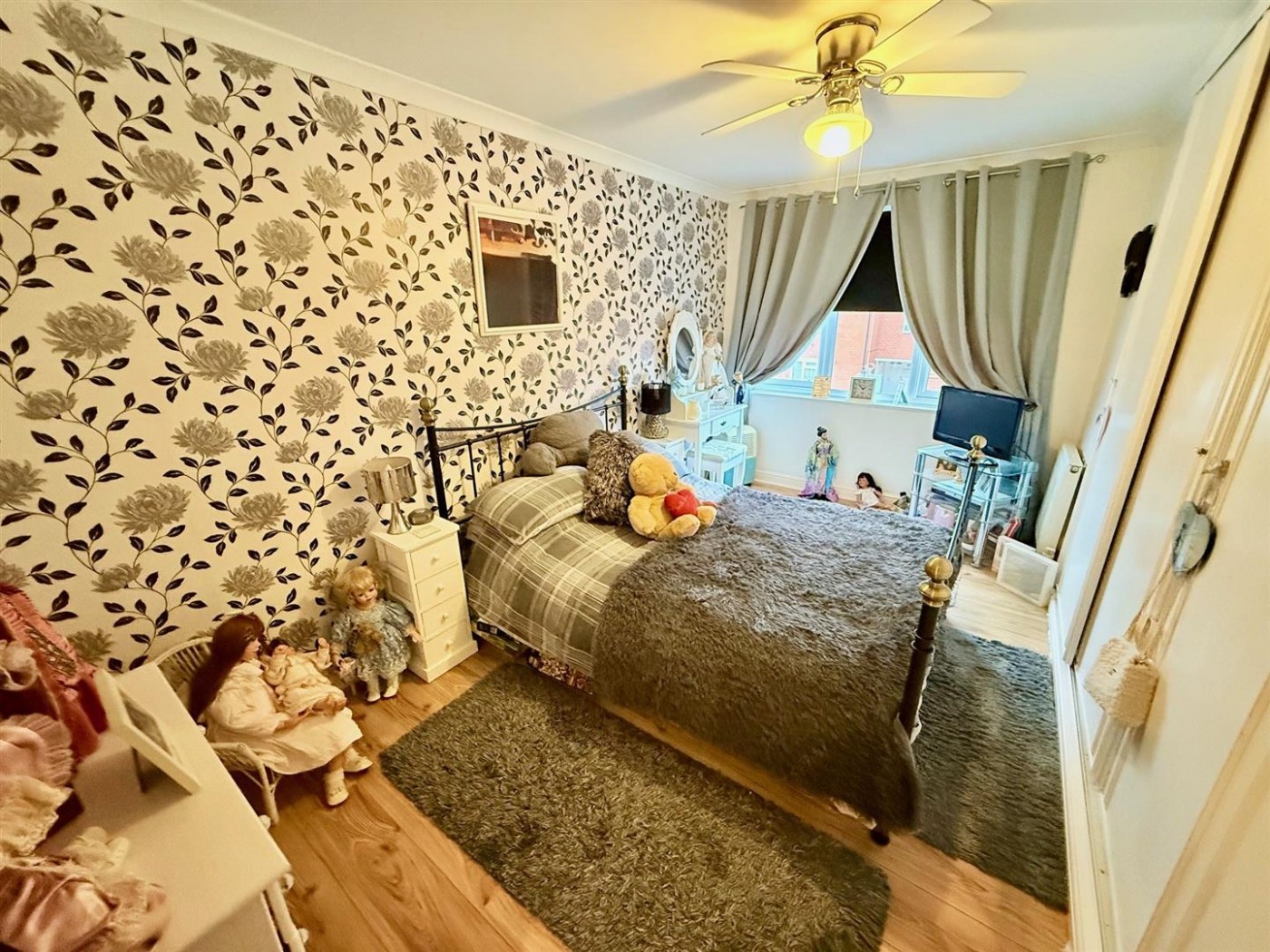 Images for Parvills, Waltham Abbey