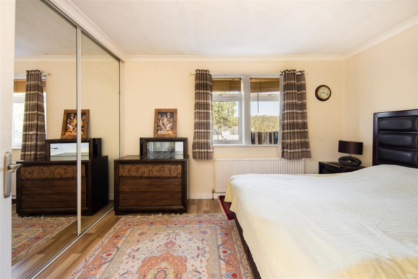 Images for Valley Side, London