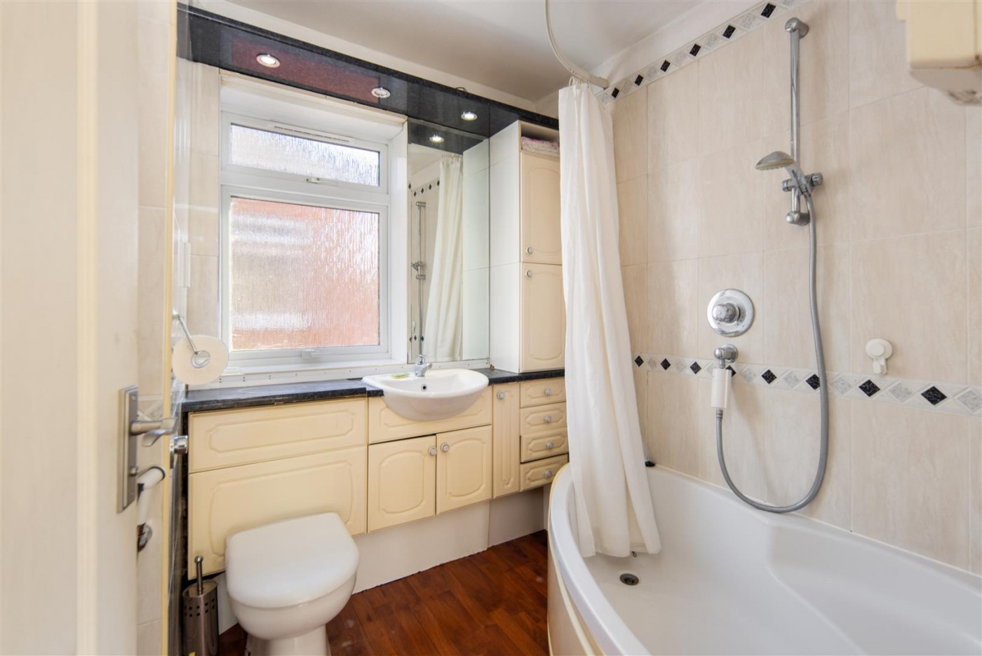 Images for Valley Side, London