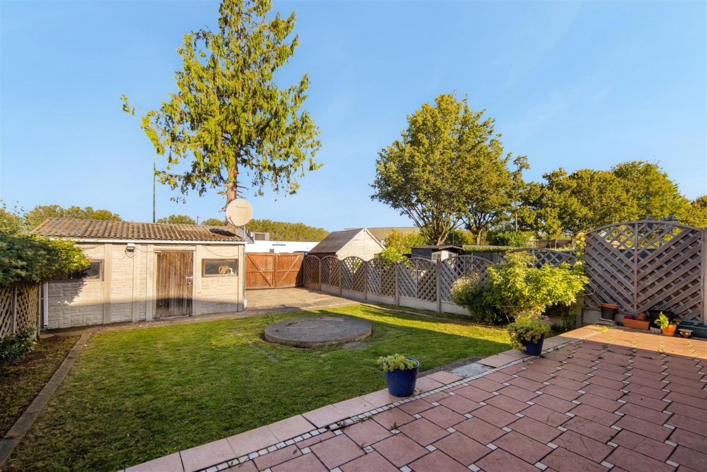 Images for Valley Side, London