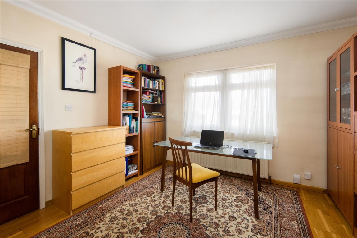 Images for Valley Side, London