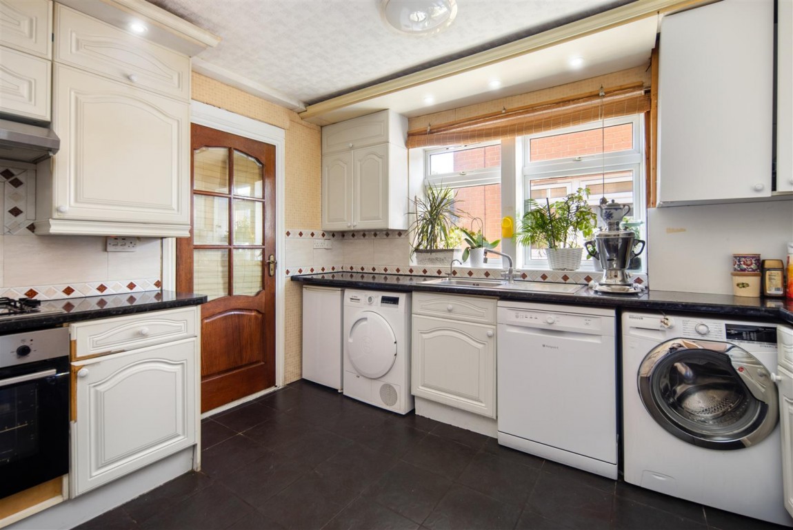 Images for Valley Side, London