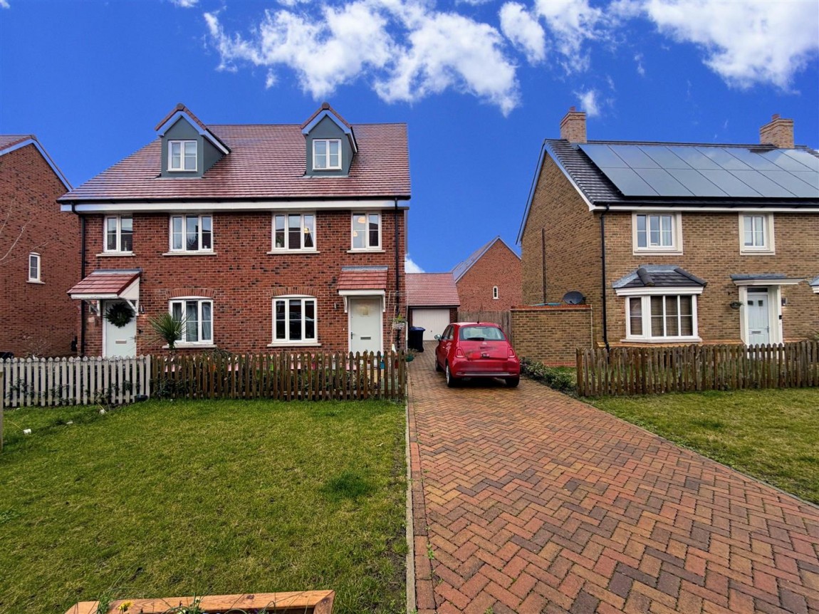 Images for Woodward Gardens, Sawbridgeworth