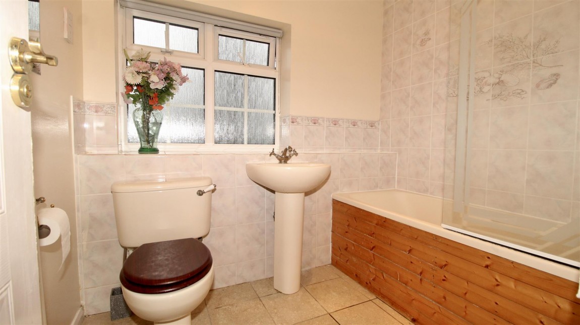 Images for Caldecot Avenue, Cheshunt, Waltham Cross