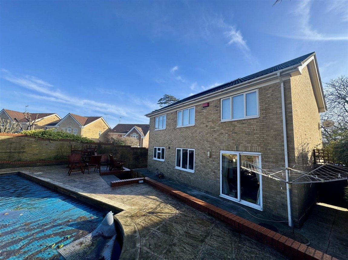 Images for Caldecot Avenue, Cheshunt, Waltham Cross