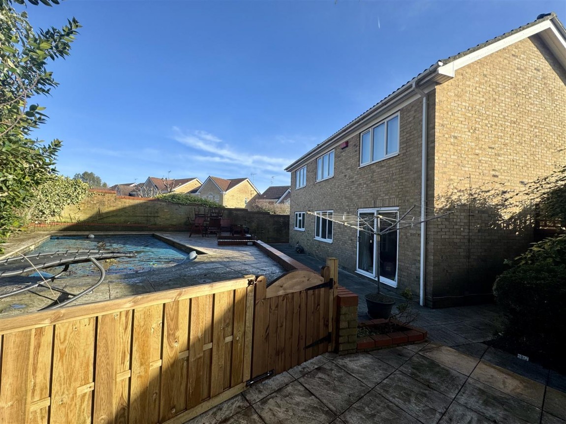 Images for Caldecot Avenue, Cheshunt, Waltham Cross