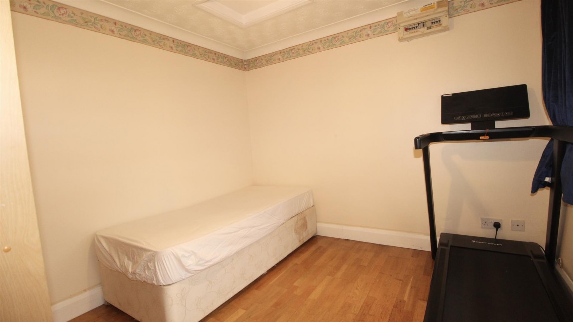 Images for Caldecot Avenue, Cheshunt, Waltham Cross