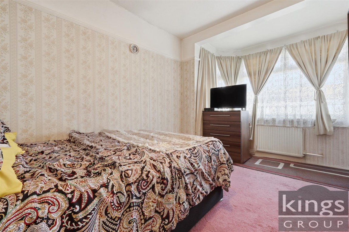 Images for Boleyn Avenue, Enfield