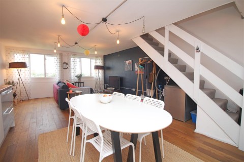 O'leary Square, London - EAID:KingsGroupApi2020, BID:30208-12