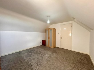 Manor Parade, Hatfield