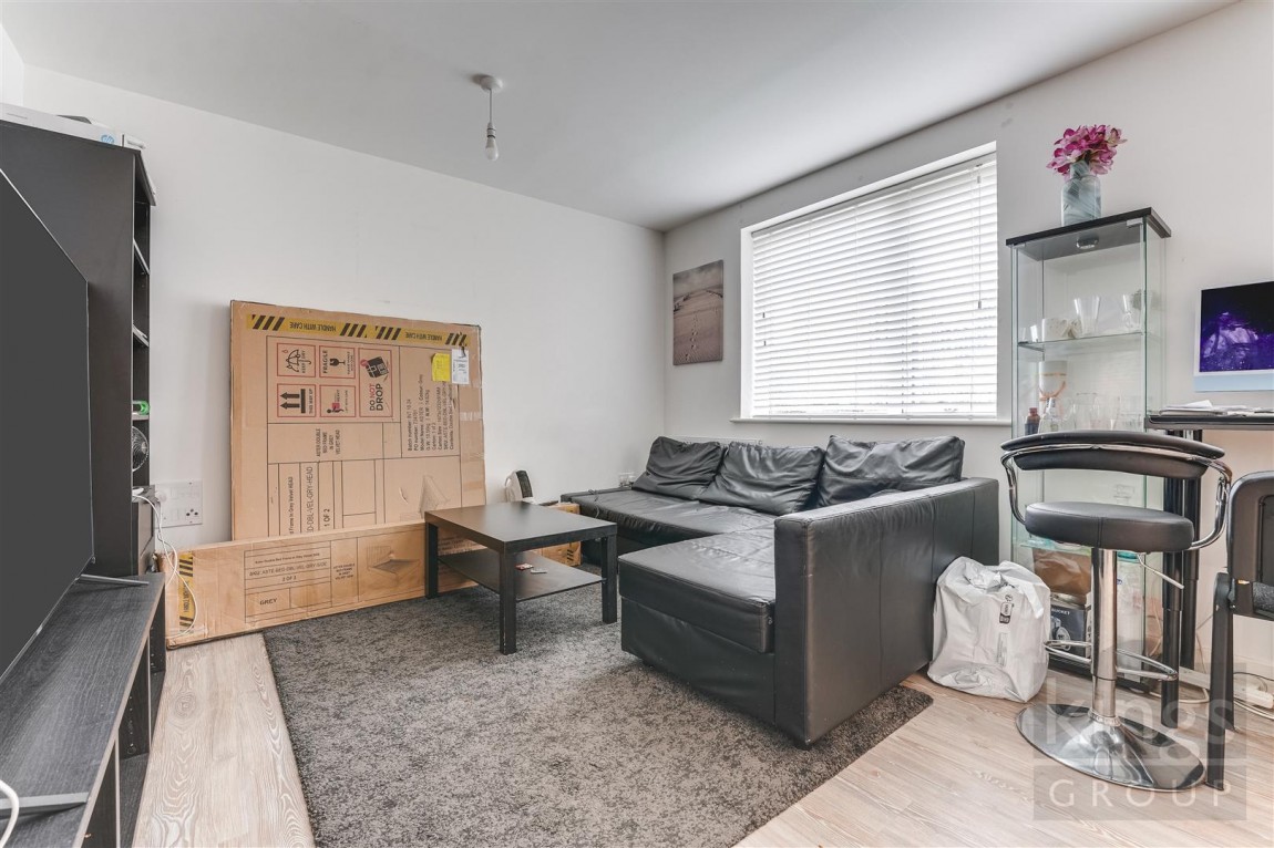 Images for Dealings Road, Newhall