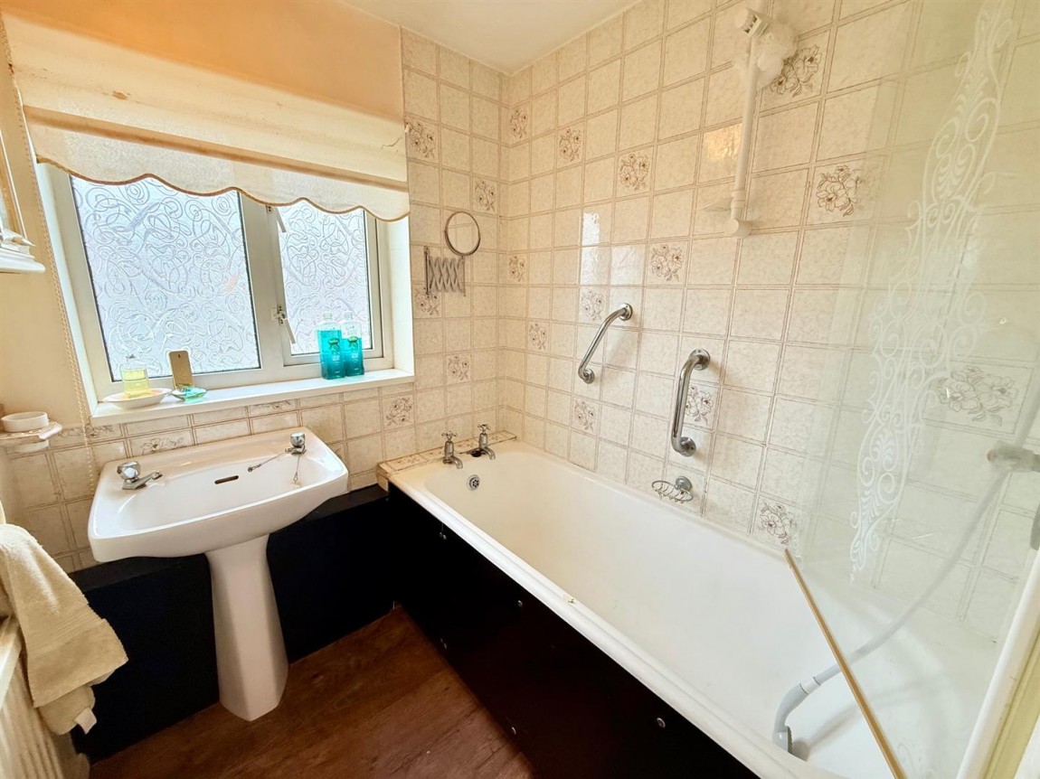 Images for Homefield, Waltham Abbey