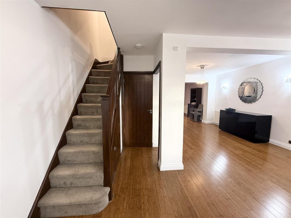 Images for Warren Close, London