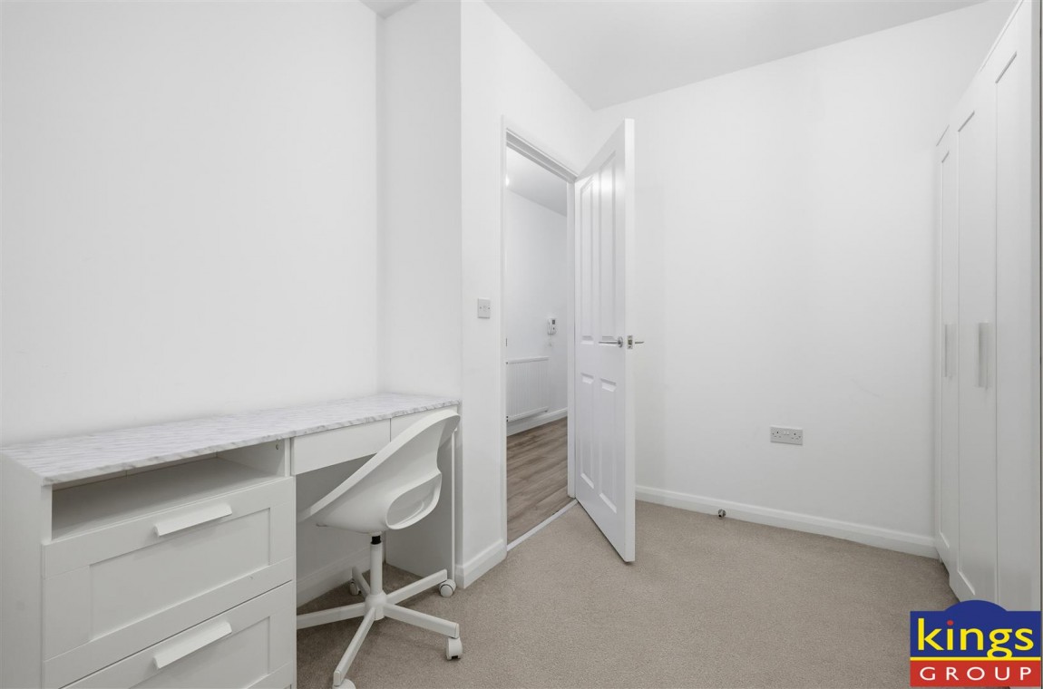 Images for Thornbury Way, London