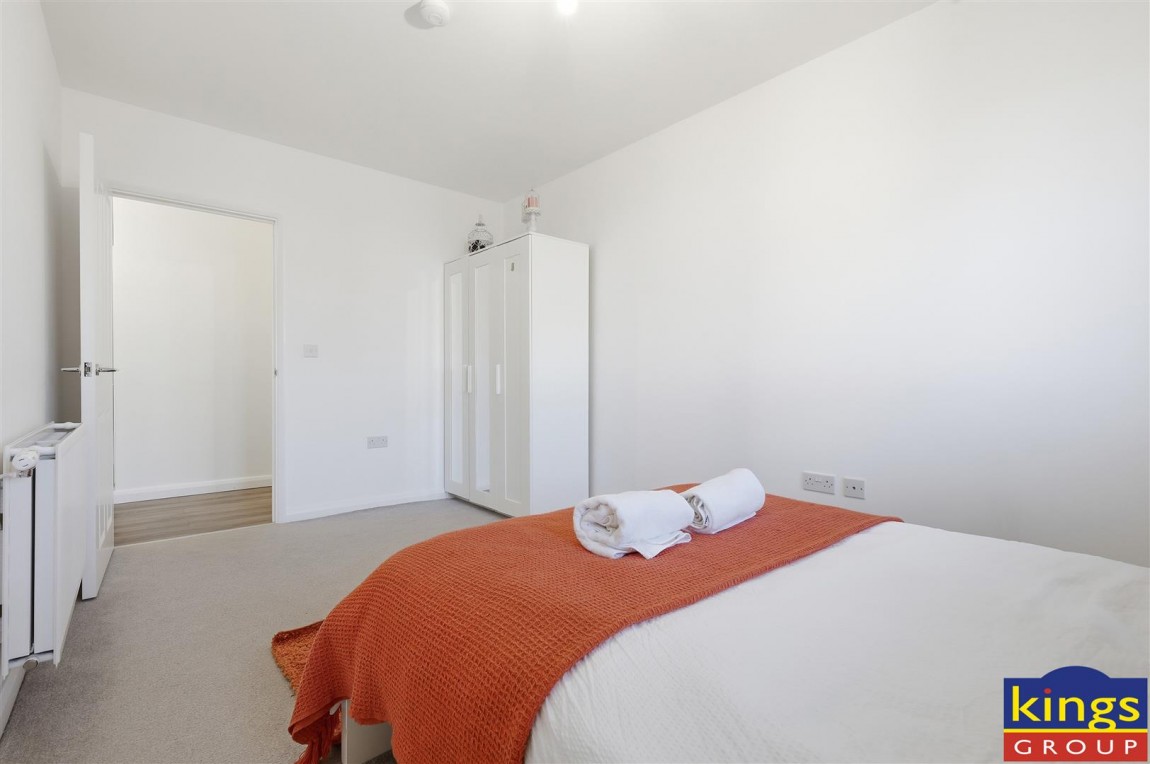 Images for Thornbury Way, London