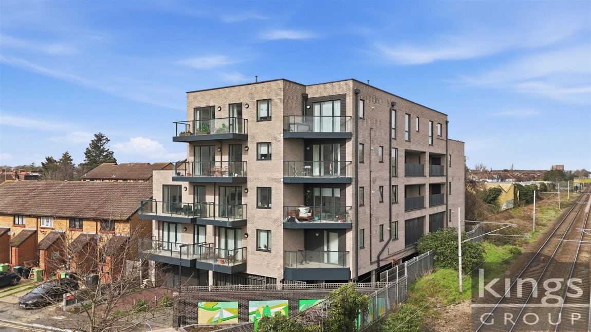 Images for Park View Road