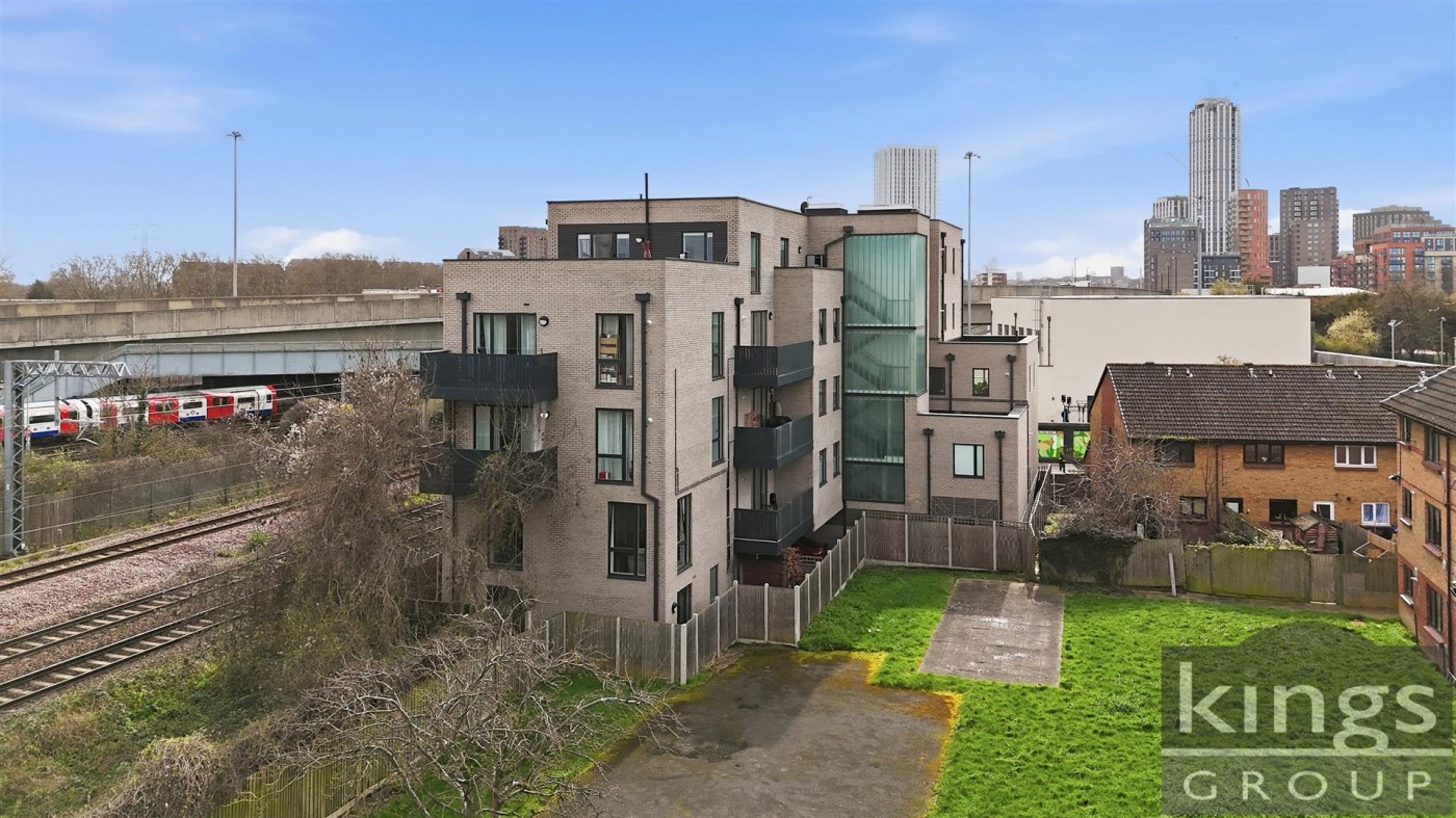 Images for Park View Road