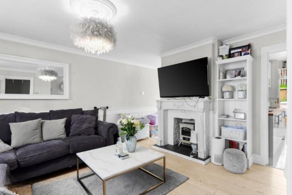 Images for Pinnacles, Waltham Abbey