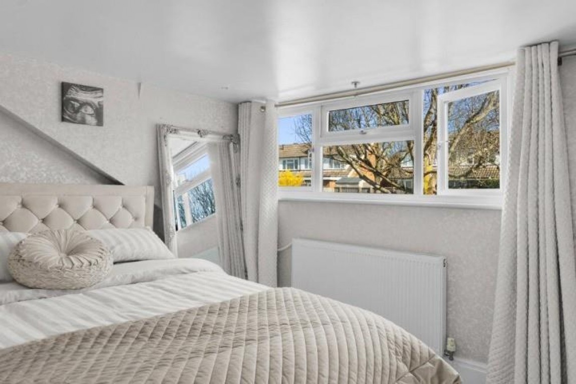 Images for Pinnacles, Waltham Abbey