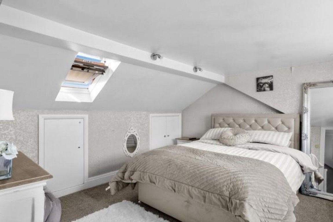 Images for Pinnacles, Waltham Abbey