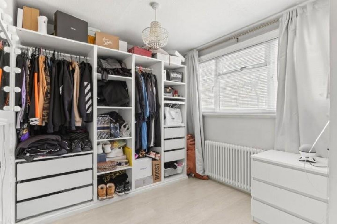 Images for Pinnacles, Waltham Abbey