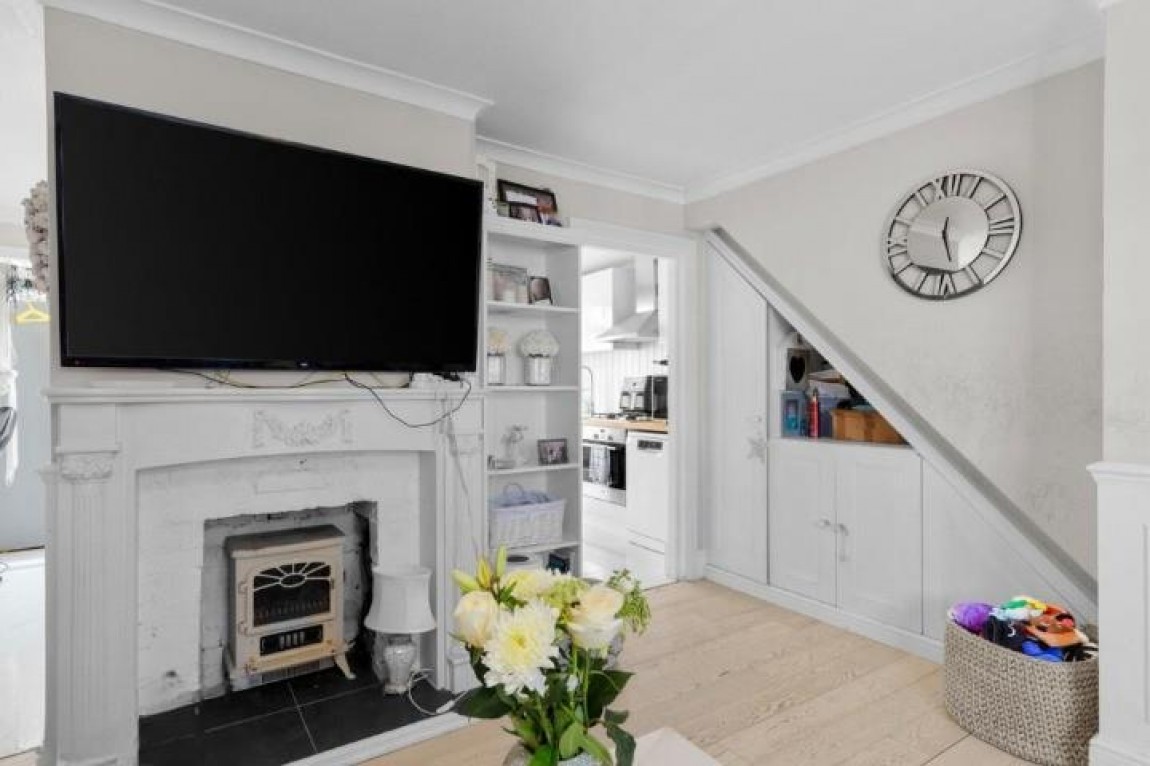 Images for Pinnacles, Waltham Abbey