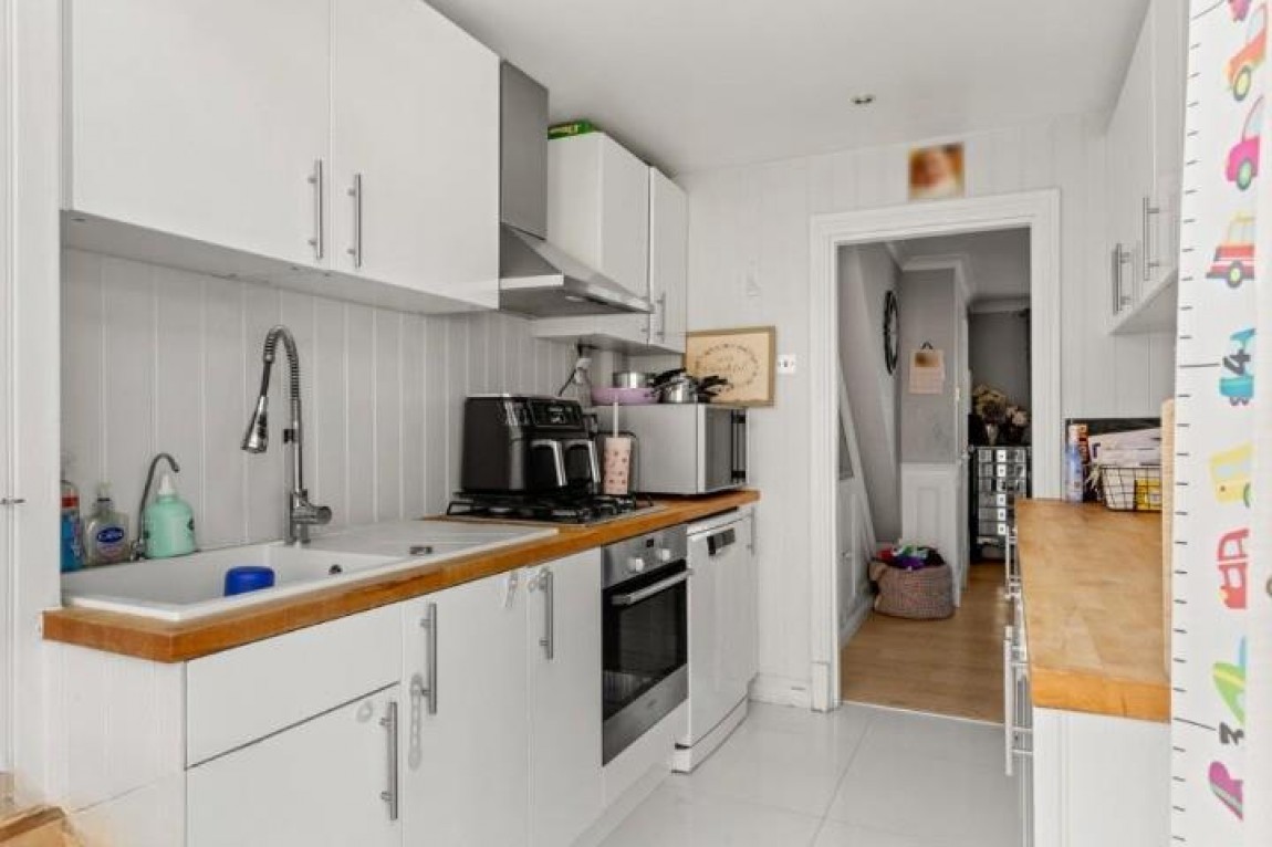 Images for Pinnacles, Waltham Abbey