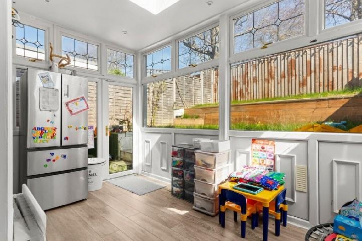 Images for Pinnacles, Waltham Abbey