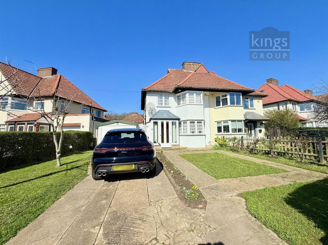 Images for Ropers Avenue, London