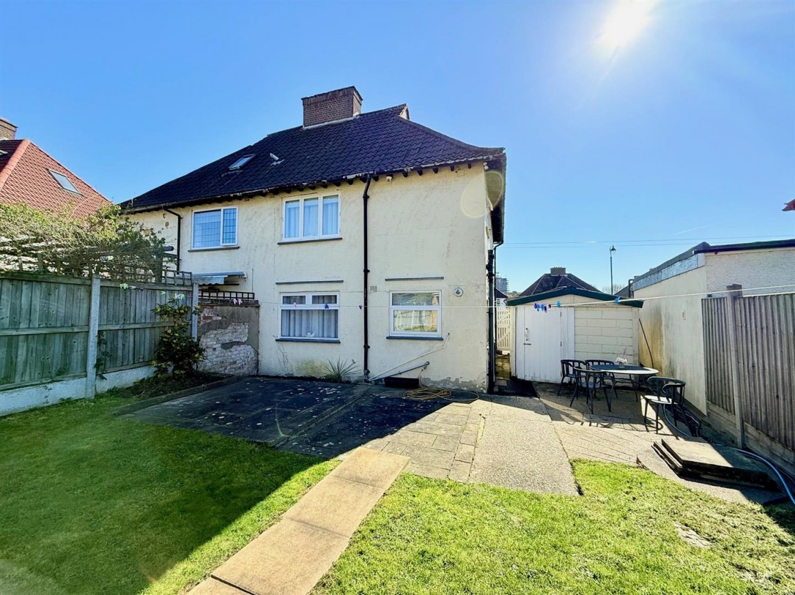 Images for Ropers Avenue, London