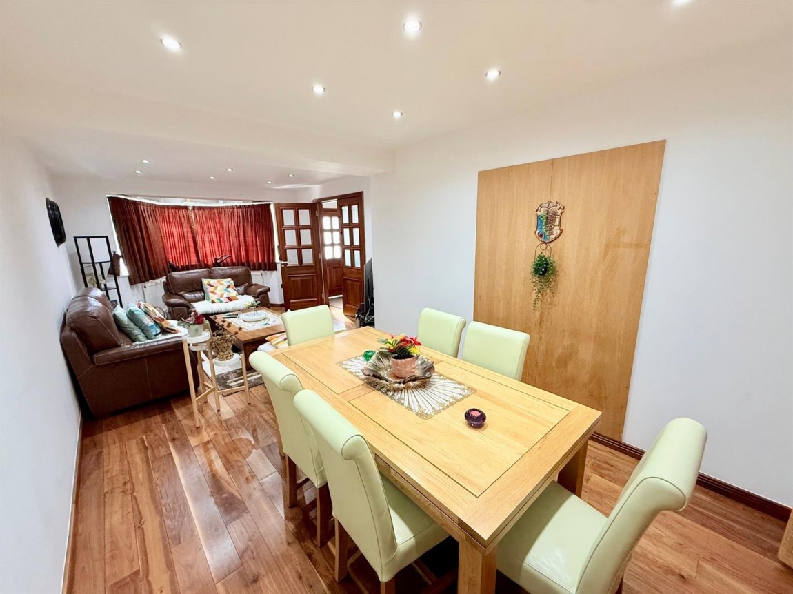 Images for Ropers Avenue, London