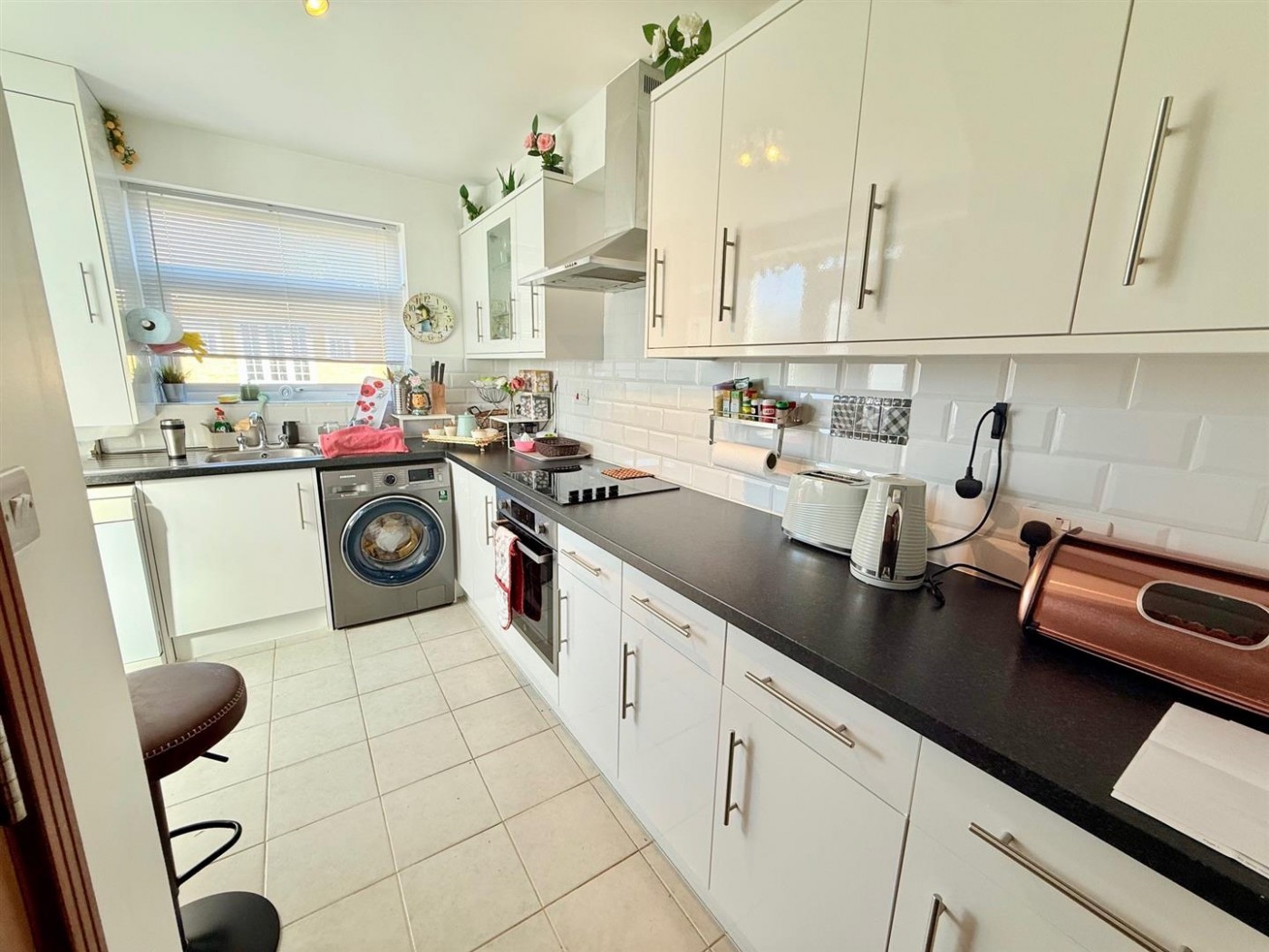 Images for Ropers Avenue, London