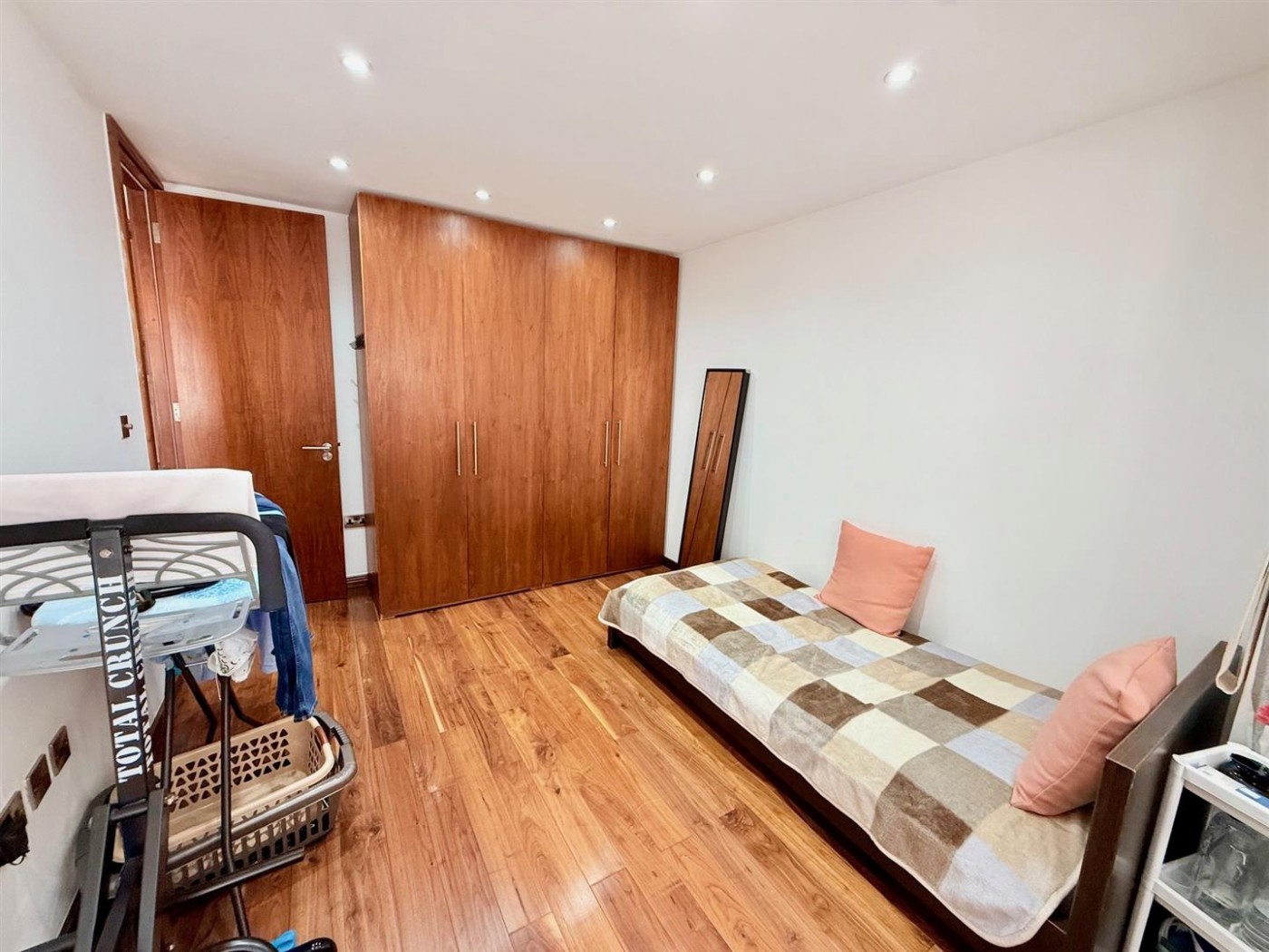 Images for Ropers Avenue, London