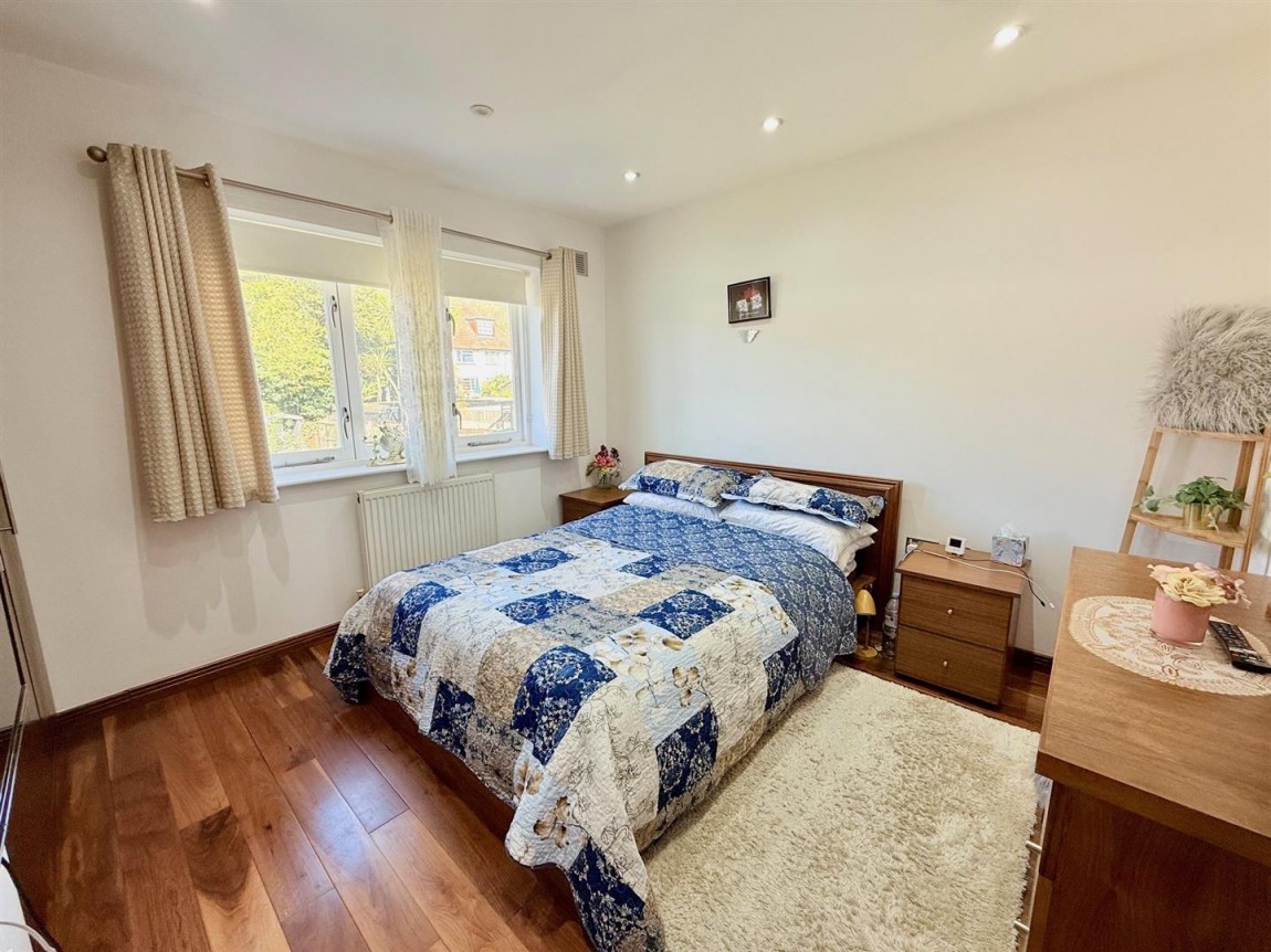 Images for Ropers Avenue, London