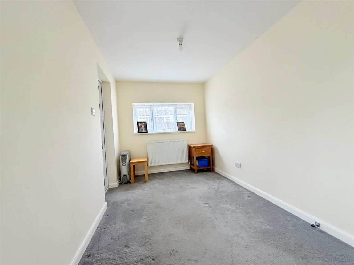 Images for Roundhills, Waltham Abbey