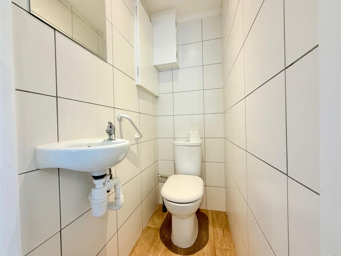 Images for Roundhills, Waltham Abbey