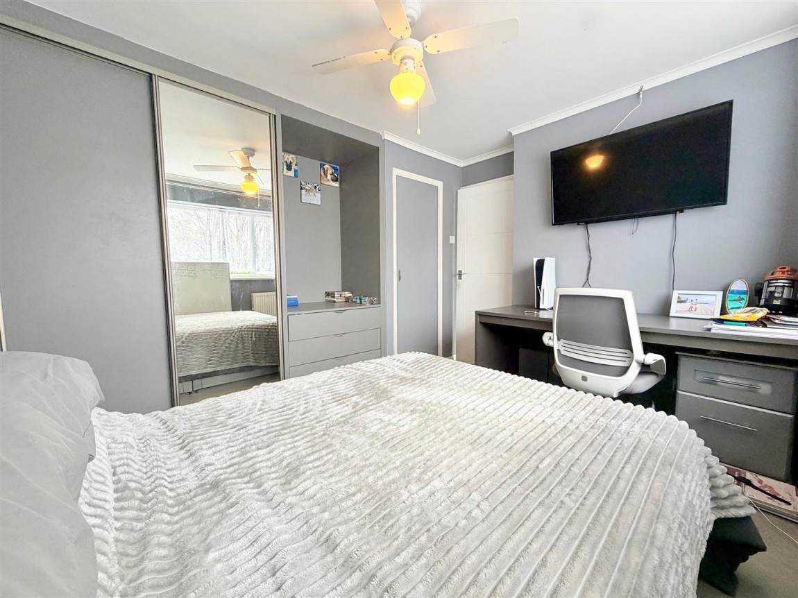 Images for Roundhills, Waltham Abbey