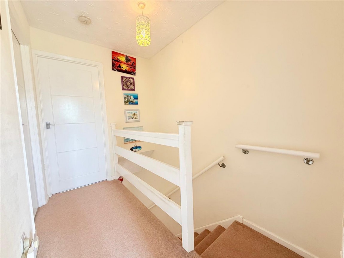 Images for Roundhills, Waltham Abbey