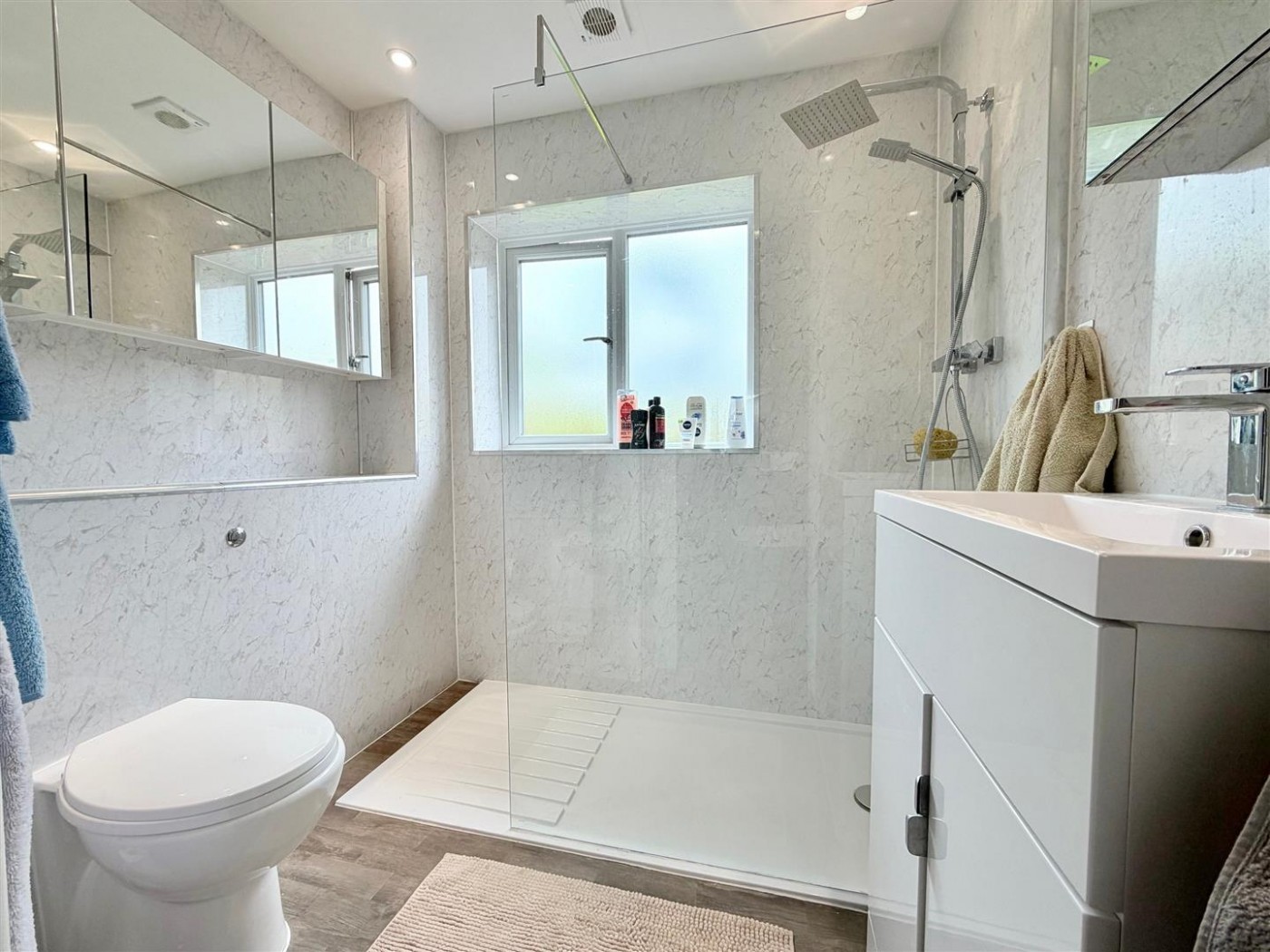 Images for Roundhills, Waltham Abbey