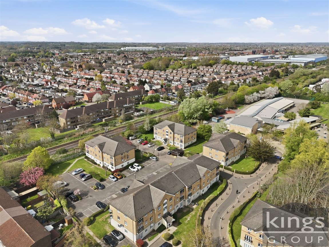 Images for 80 Tysoe Avenue, Enfield London