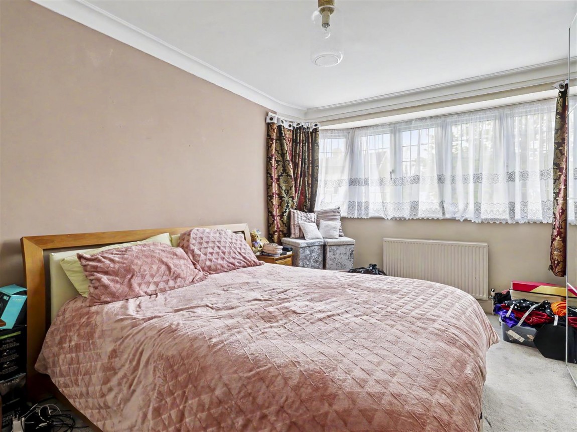 Images for Hawkwood Crescent, Chingford