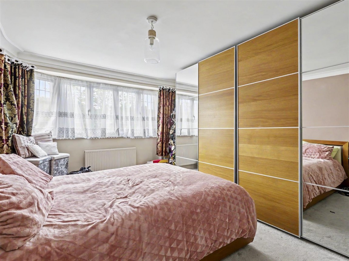 Images for Hawkwood Crescent, Chingford